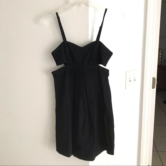 urban outfitters little black dress